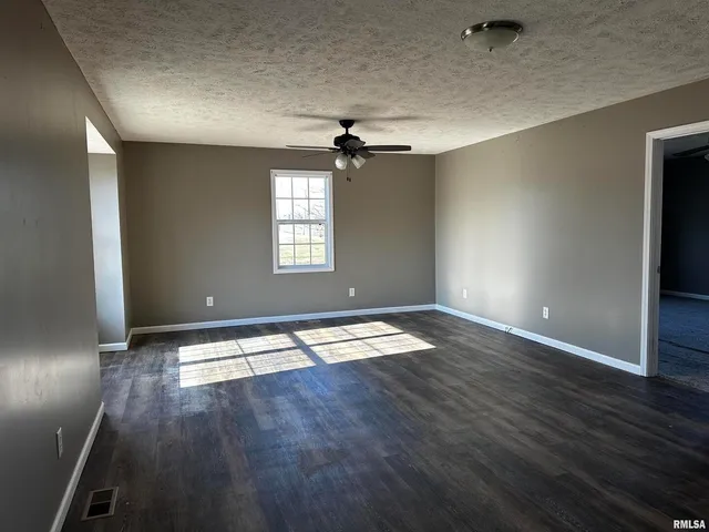 $64,900 | 1102 Bailey Lane, Benton, IL 62812