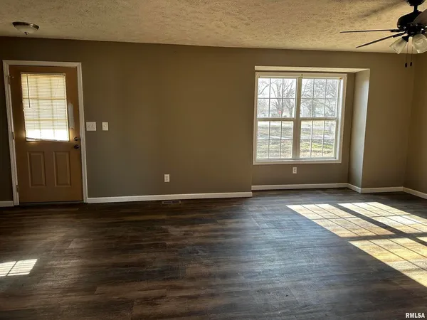 $58,000 | 1102 Bailey Lane, Benton, IL 62812
