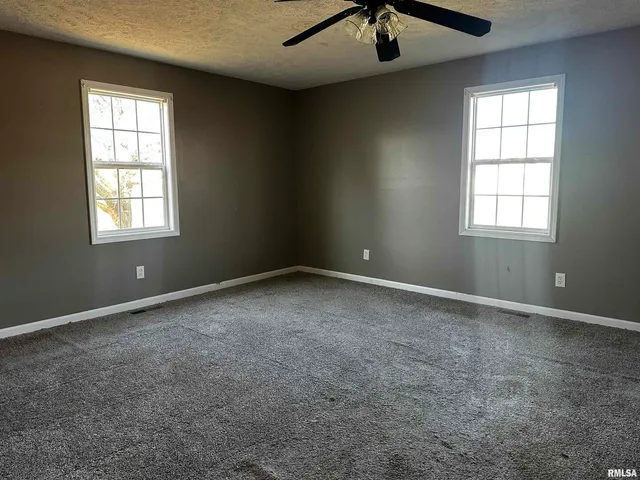 $64,900 | 1102 Bailey Lane, Benton, IL 62812