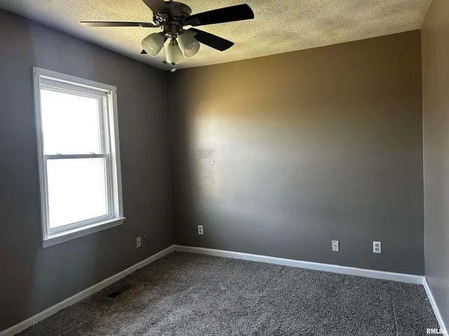 $64,900 | 1102 Bailey Lane, Benton, IL 62812