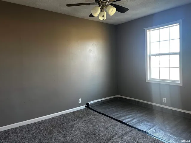 $64,900 | 1102 Bailey Lane, Benton, IL 62812