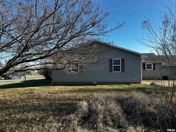 $58,000 | 1102 Bailey Lane, Benton, IL 62812