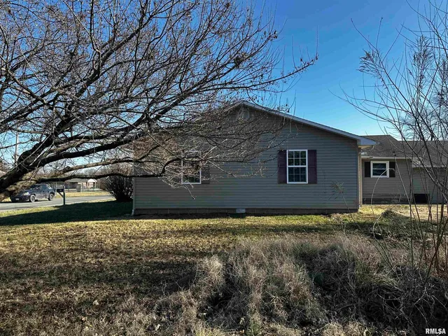 $64,900 | 1102 Bailey Lane, Benton, IL 62812