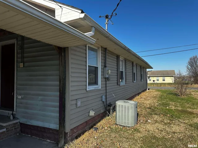 $64,900 | 1102 Bailey Lane, Benton, IL 62812