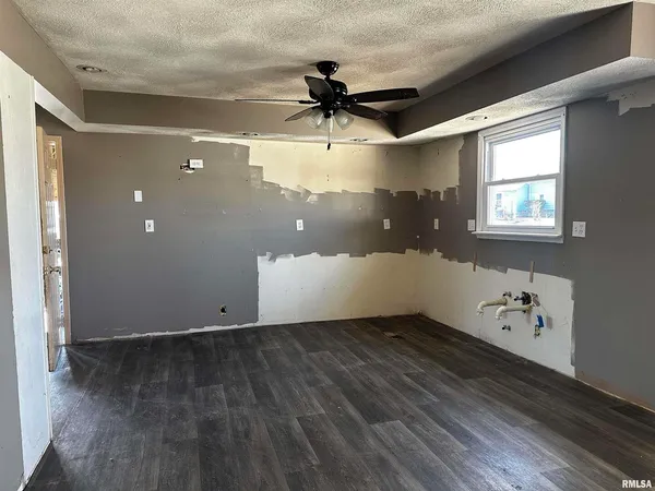 $58,000 | 1102 Bailey Lane, Benton, IL 62812