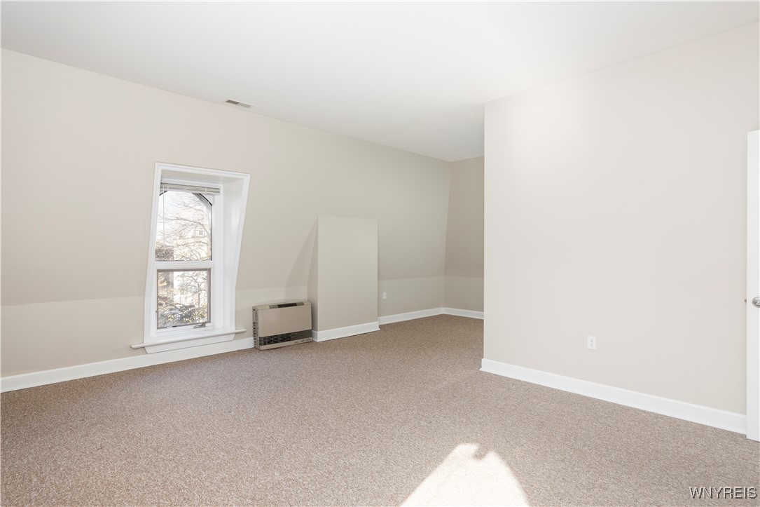 414 Franklin Street, Unit 3 Buffalo, NY 14202 - Photo 13 of 17 Large Bedroom
