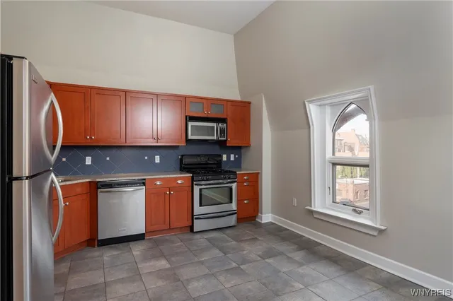 $1,850 | 414 Franklin Street, Unit 3, Buffalo, NY 14202