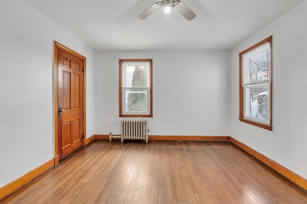 115 Orient Street Worcester, MA 01604 - Photo 18 of 27