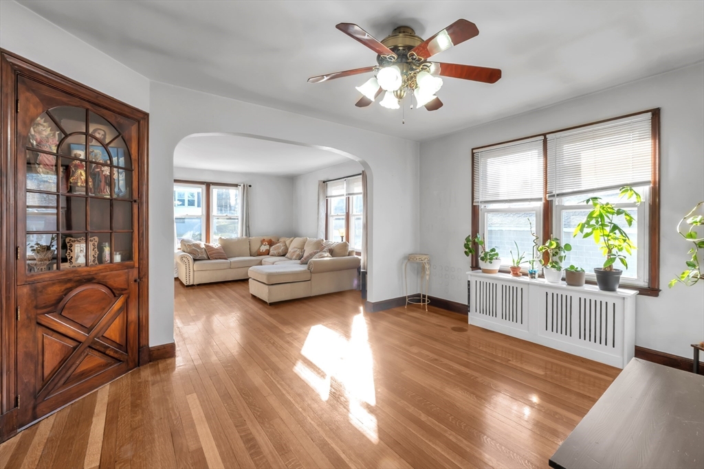 115 Orient Street Worcester, MA 01604 - Photo 6 of 27