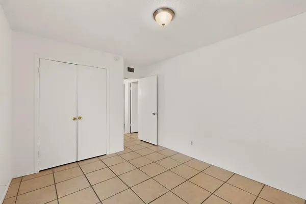 $1,195 | 6808 Trail Lake Drive, Unit A, Fort Worth, TX 76133