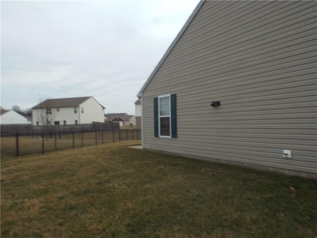 8105 Elsen Ridge Avon, IN 46123 - Photo 39 of 43 Gallery Image 39