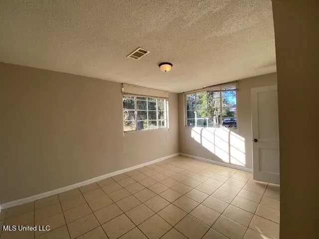 $1,050 | 1700 42nd Avenue, Gulfport, MS 39501