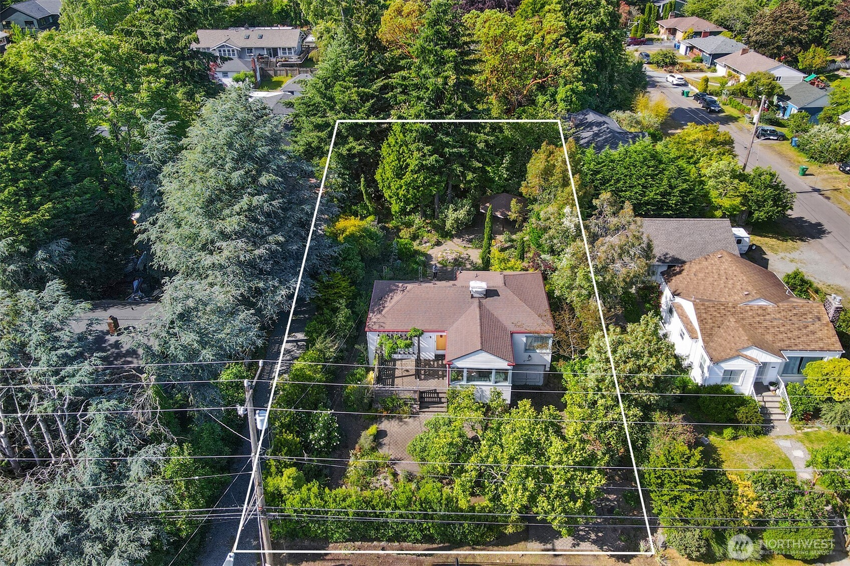 4010 Southwest 106th Street Seattle, WA 98146 - Photo 7 of 11