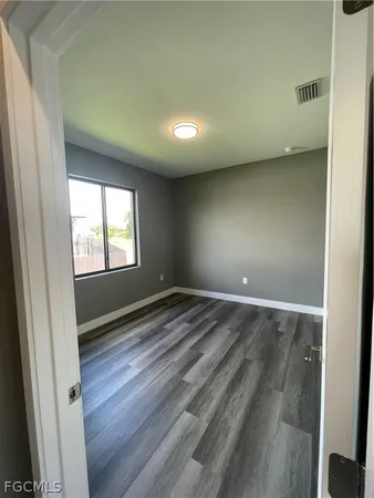 $2,400 | 610 Floyd Avenue South, Lehigh Acres, FL 33976