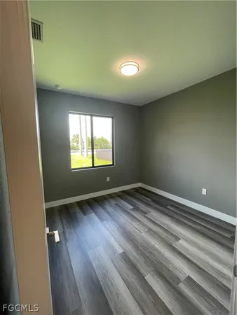 $2,400 | 610 Floyd Avenue South, Lehigh Acres, FL 33976