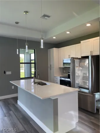 $2,400 | 610 Floyd Avenue South, Lehigh Acres, FL 33976