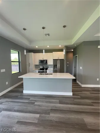 $2,400 | 610 Floyd Avenue South, Lehigh Acres, FL 33976