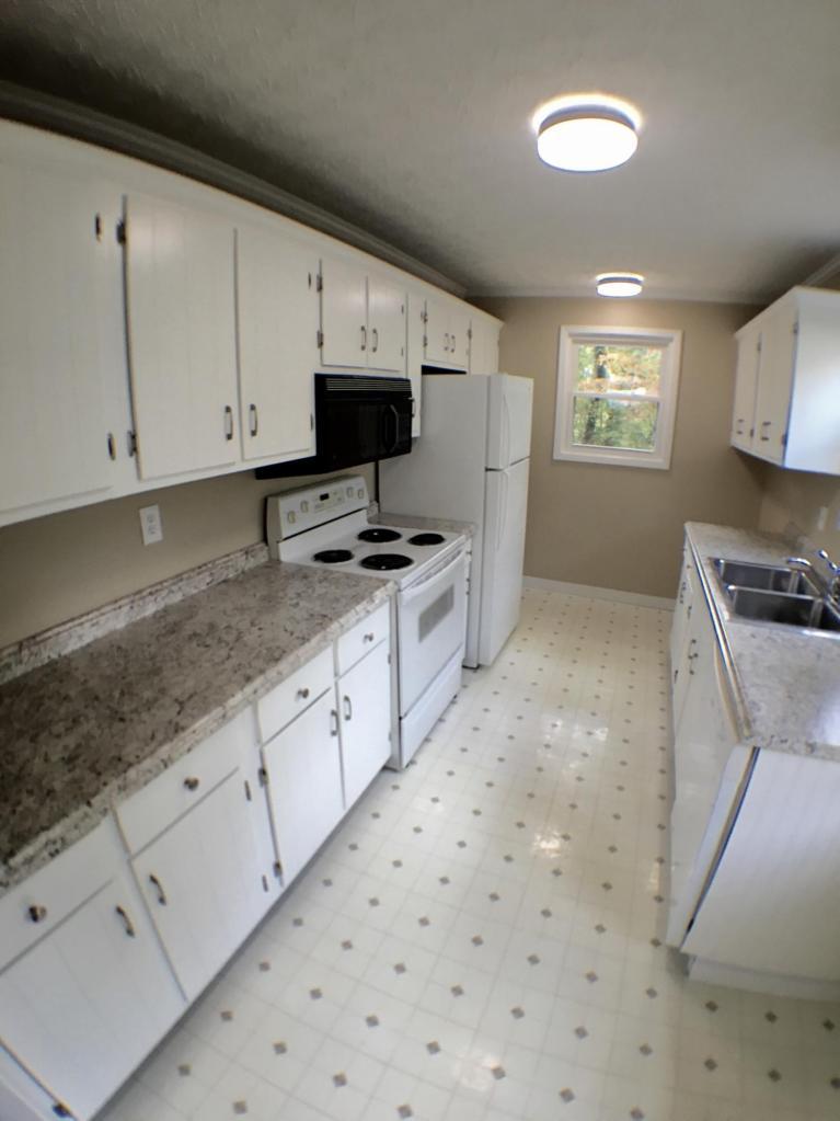 127 Amherst Lane Oak Ridge, TN 37830 - Photo 8 of 14 amherst4