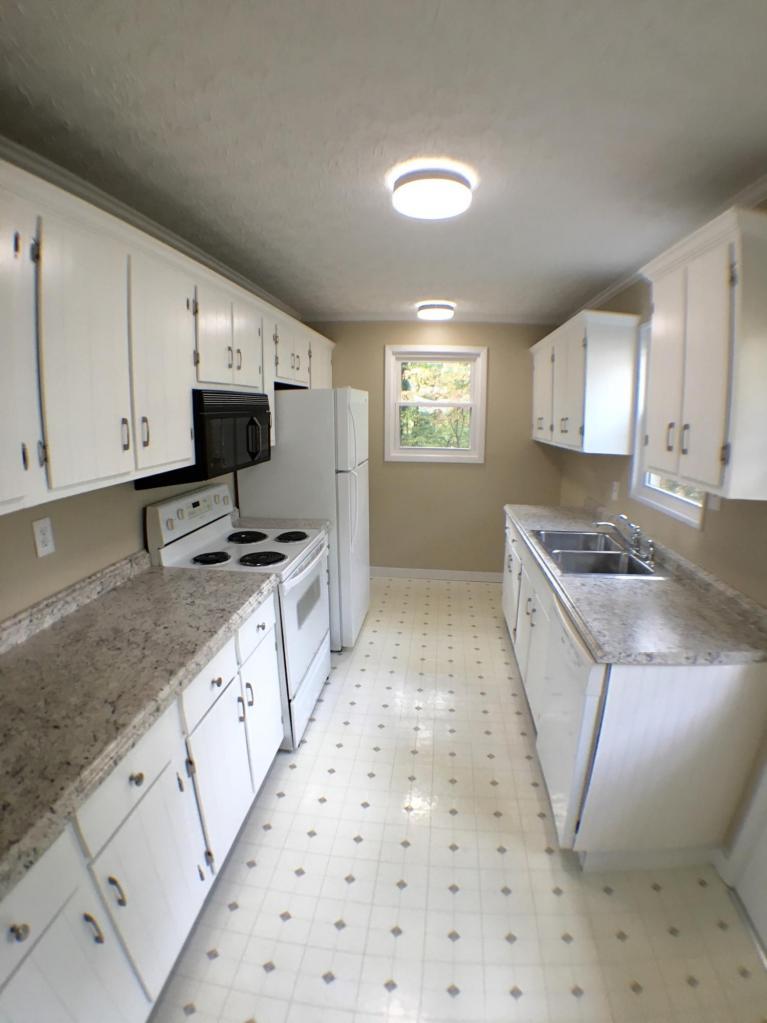 127 Amherst Lane Oak Ridge, TN 37830 - Photo 9 of 14 amherst2