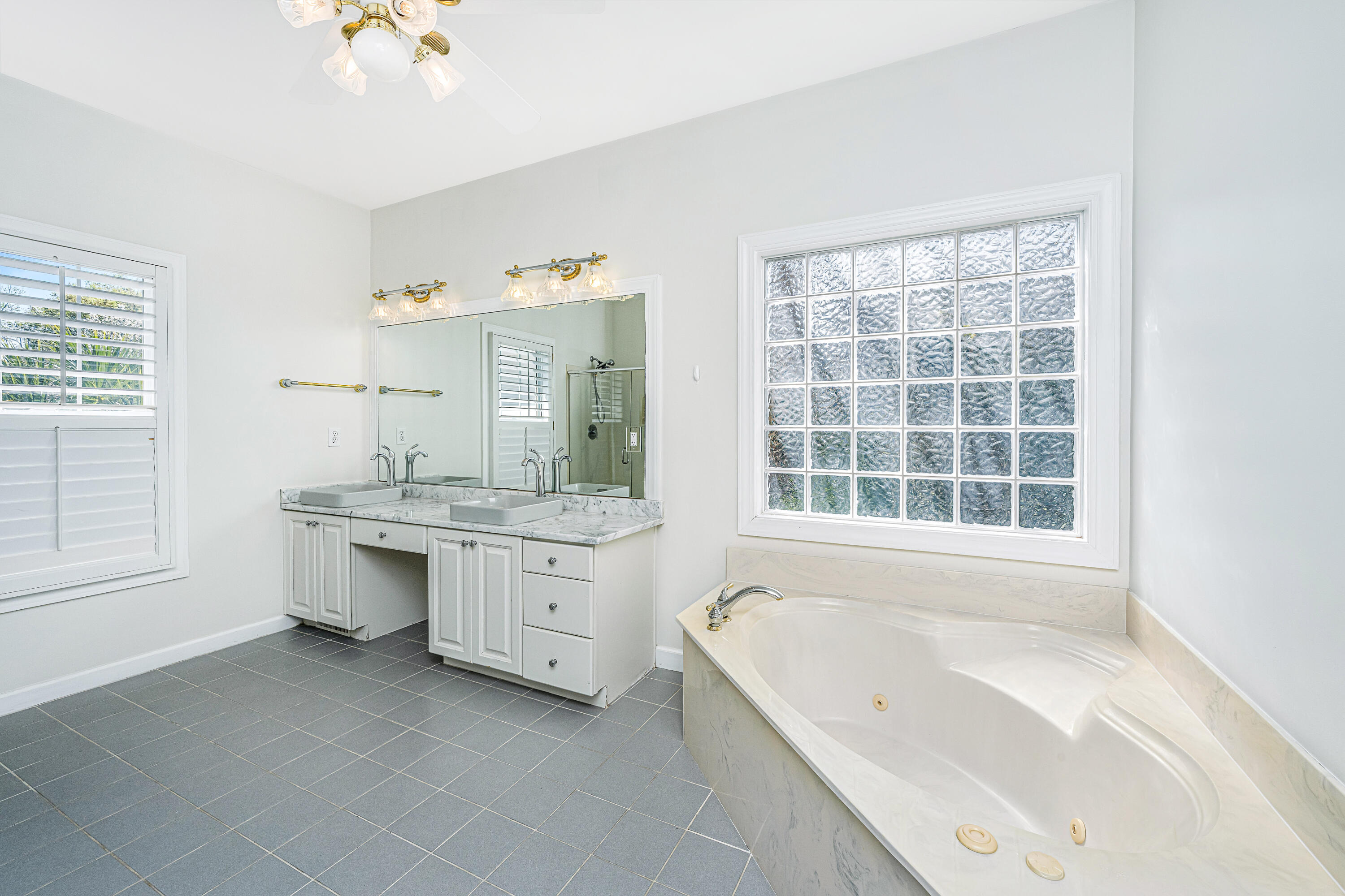 3930 Colonel Vanderhorst Circle Mount Pleasant, SC 29466 - Photo 22 of 52 3930ColVandorhorst034