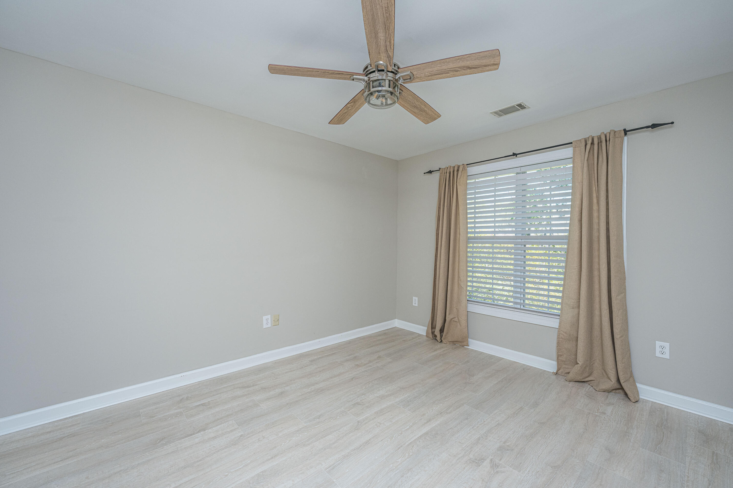 3930 Colonel Vanderhorst Circle Mount Pleasant, SC 29466 - Photo 27 of 52 3930ColVandorhorst040