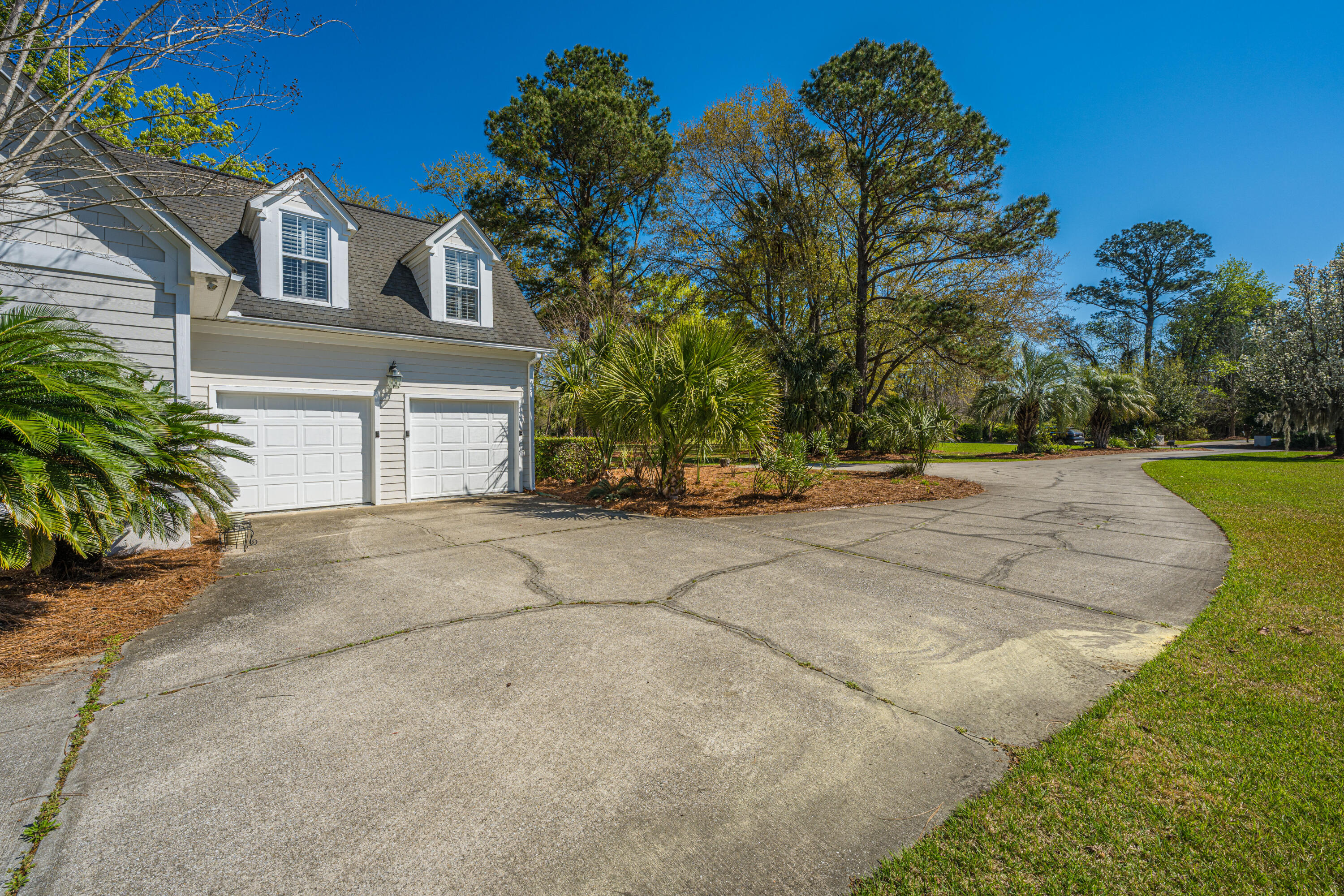 3930 Colonel Vanderhorst Circle Mount Pleasant, SC 29466 - Photo 39 of 52 3930ColVandorhorst056