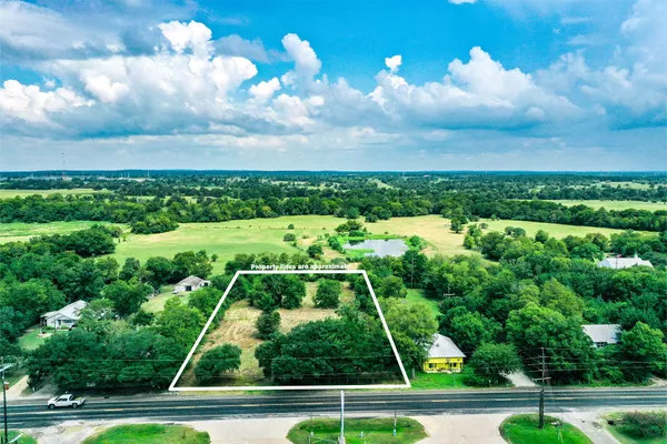 $195,000 | 19267 State Highway 30, Shiro, TX 77873