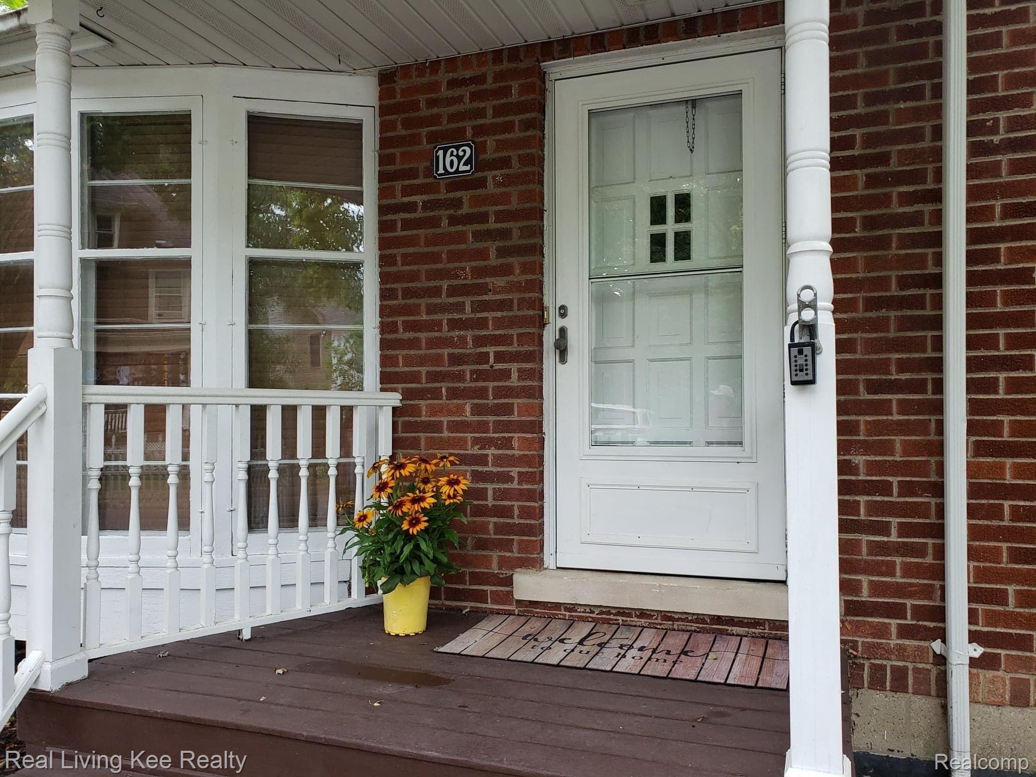162 West Washington Street Romeo, MI 48065 - Photo 2 of 34 Darryn #5.jpg