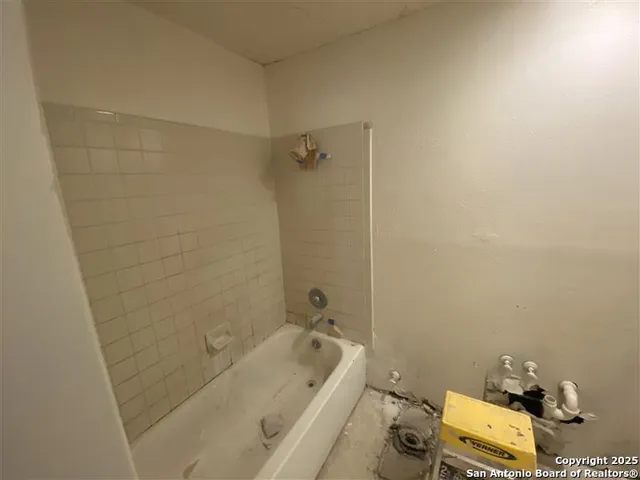 $1,195 | 2507 Corian Glen Drive, San Antonio, TX 78219