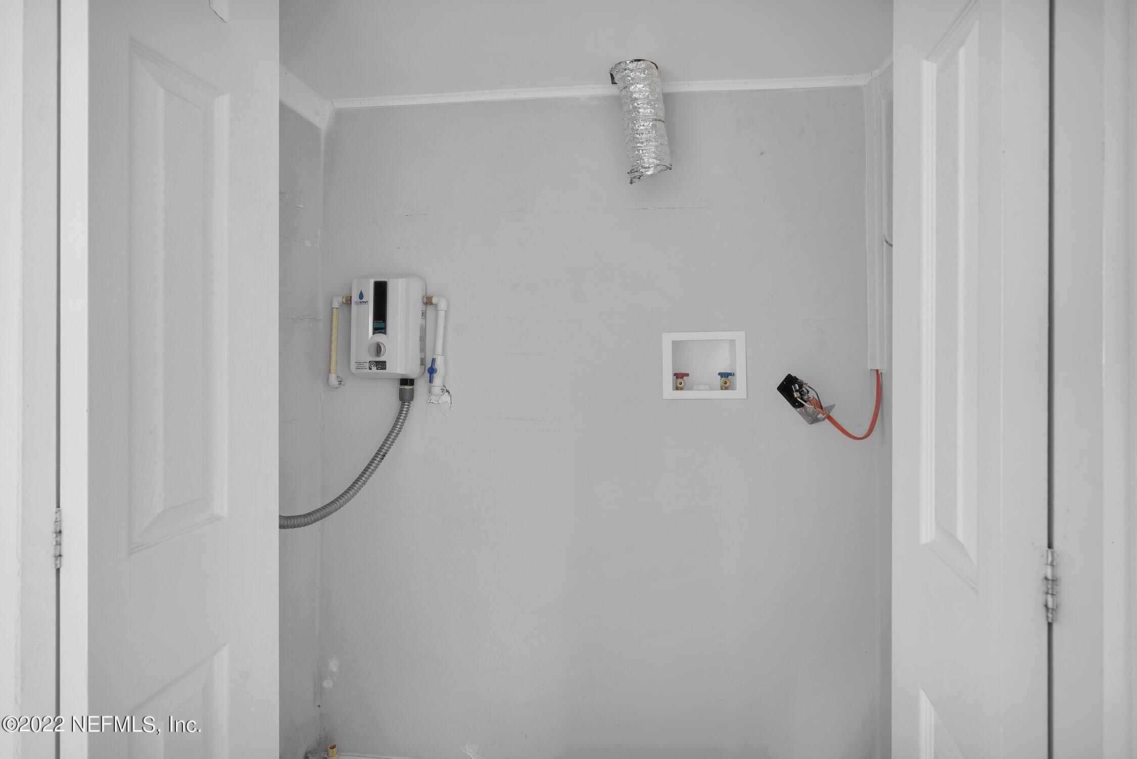 6715 Morgana Road North Jacksonville, FL 32211 - Photo 20 of 27 a bathroom with a shower