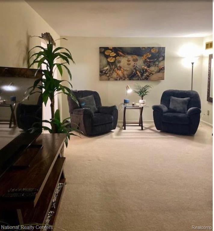 29628 Middlebelt Road, Unit 2702 Farmington Hills, MI 48334 - Photo 15 of 27