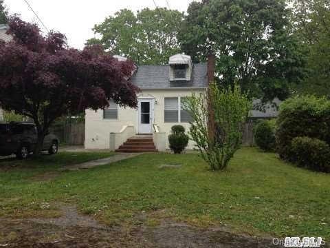 15 Hounslow Road Shirley, NY 11967 - Photo 1 of 1 Gallery Image 1