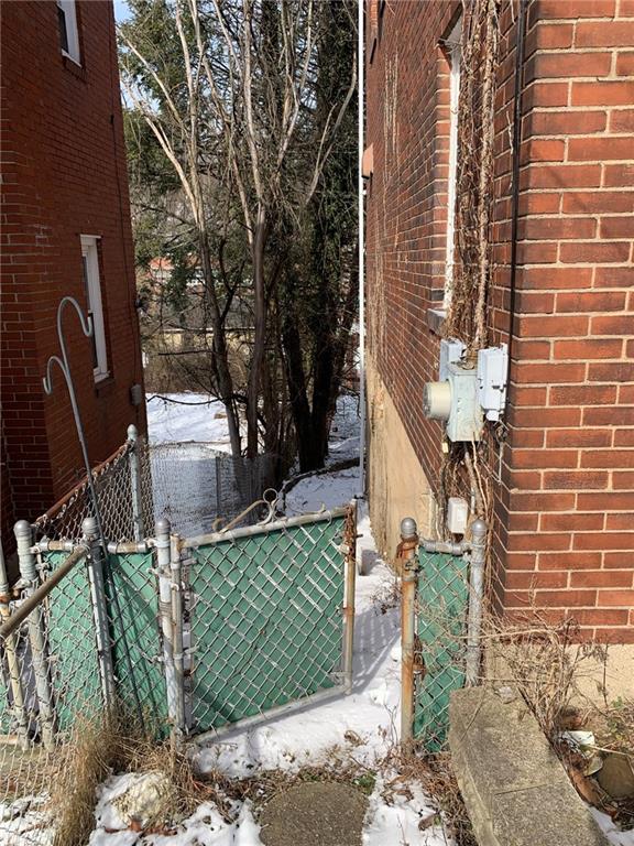 1823 Wright Street Pittsburgh, PA 15221 - Photo 2 of 25