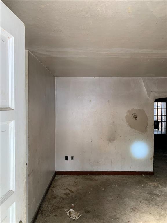 1823 Wright Street Pittsburgh, PA 15221 - Photo 3 of 25