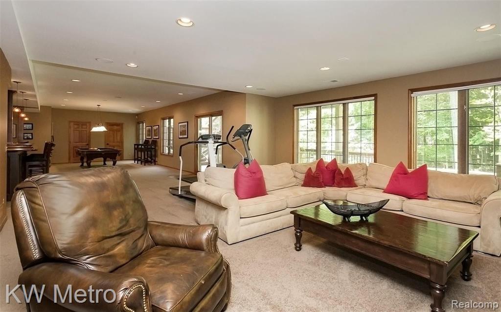1611 Wakefield Court Rochester Hills, MI 48306 - Photo 46 of 59