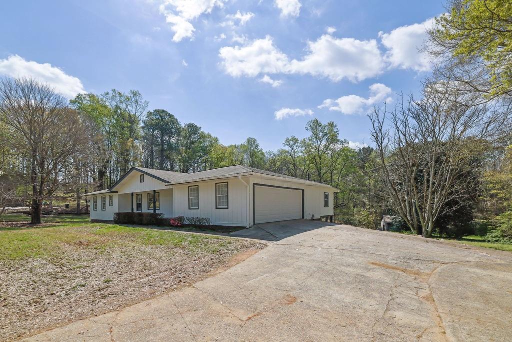 2765 Old Dallas Road Southwest Marietta, GA 30064 - Photo 3 of 43