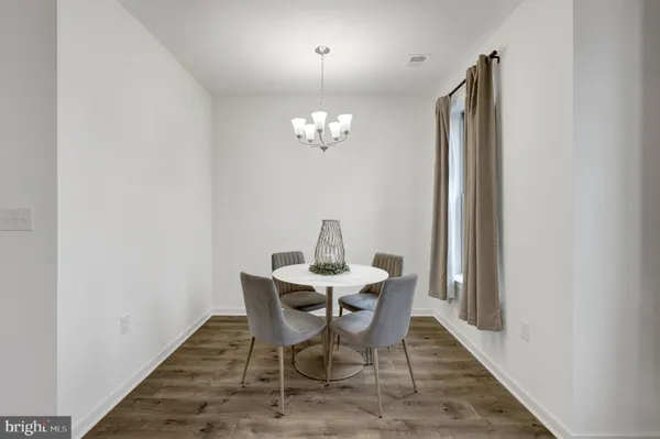 $3,500 | 20941 Bluebird Square, Sterling, VA 20165