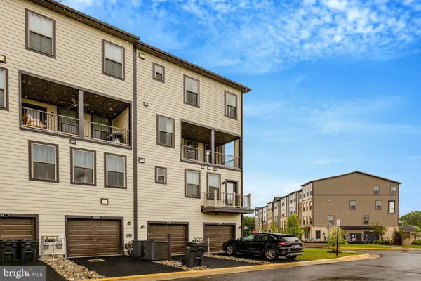 $3,500 | 20941 Bluebird Square, Sterling, VA 20165