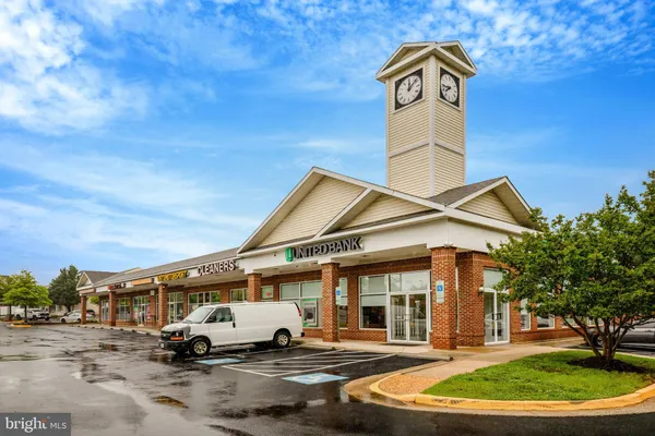 $3,500 | 20941 Bluebird Square, Sterling, VA 20165