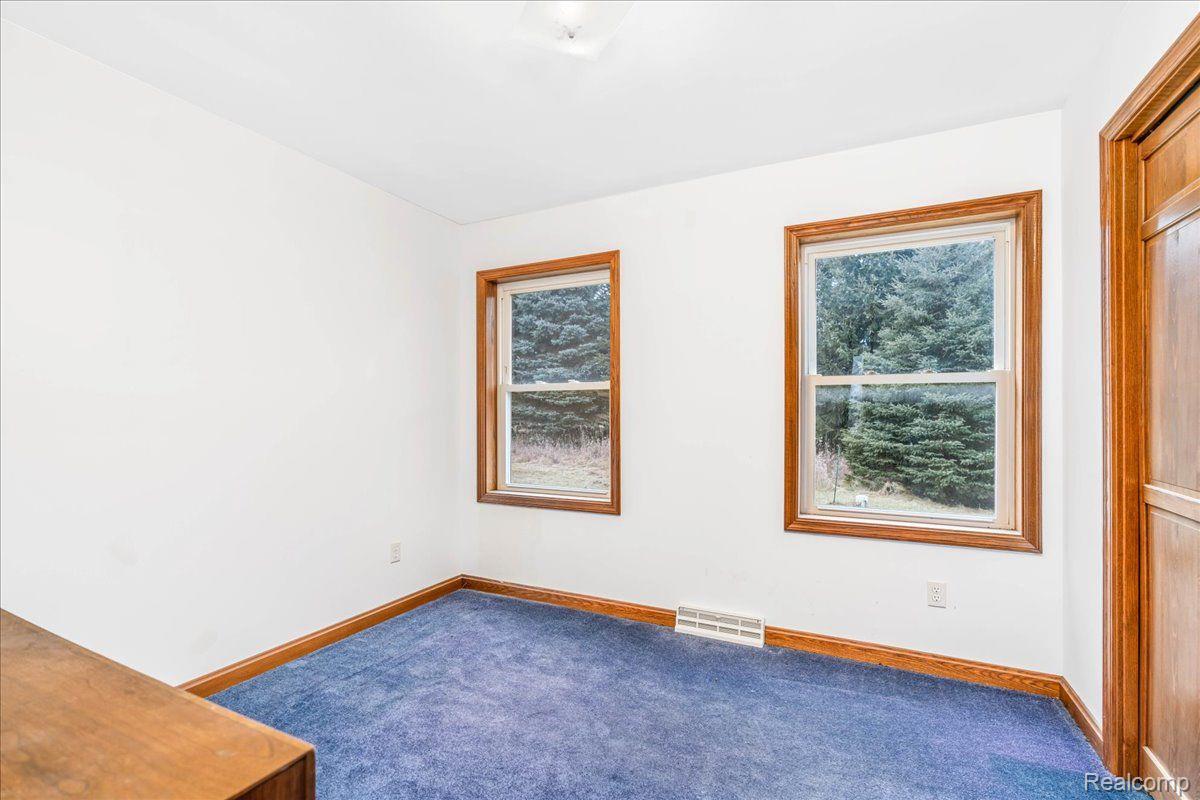 3050 Steinacker Road Howell, MI 48855 - Photo 16 of 31 Gallery Image 16