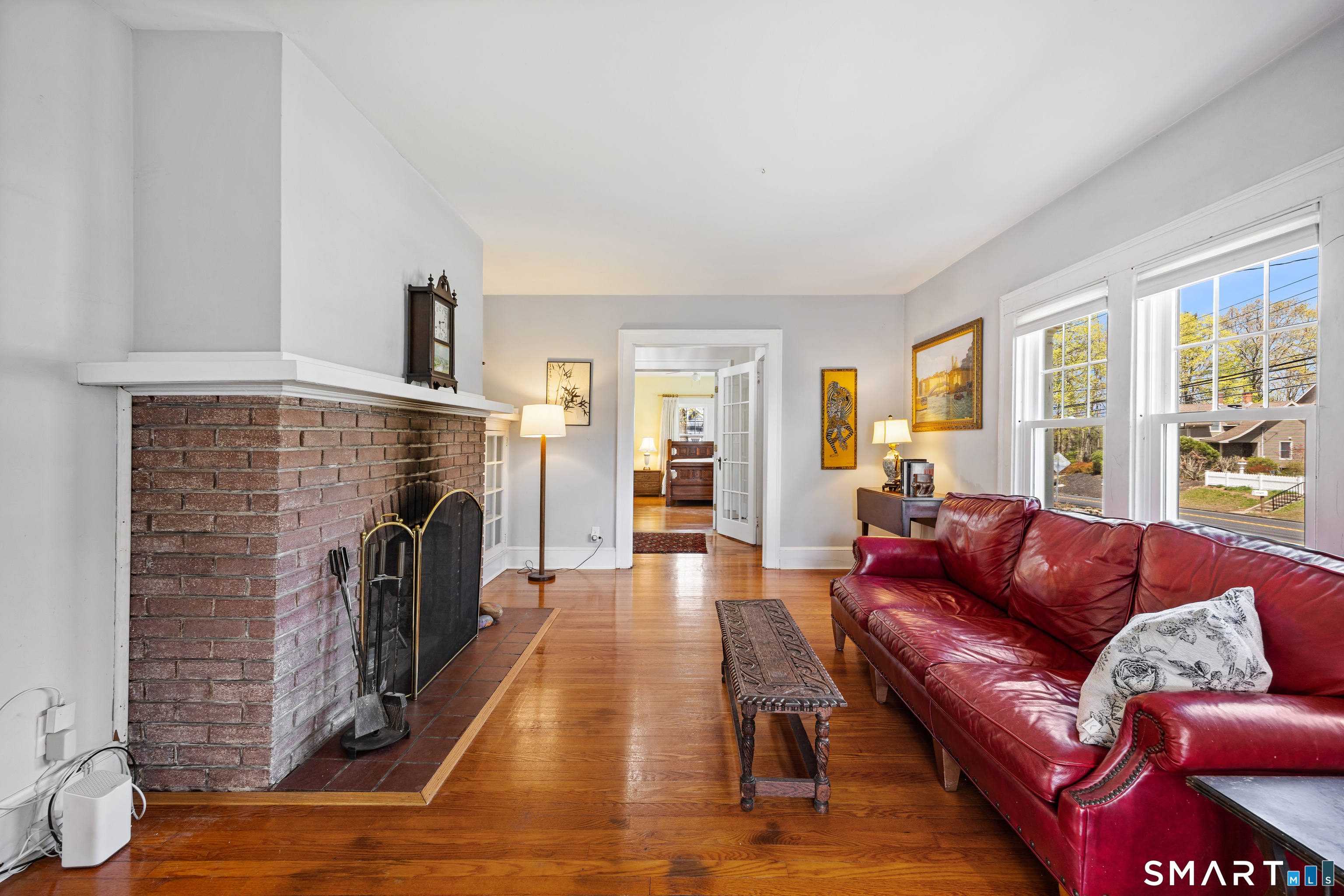 34 Clintonville Road North Haven, CT 06473 - Photo 6 of 40 1st Floor Living Room