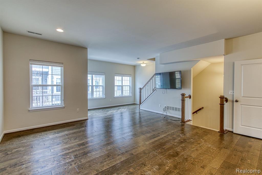 2677 Harvard Road Berkley, MI 48072 - Photo 13 of 42