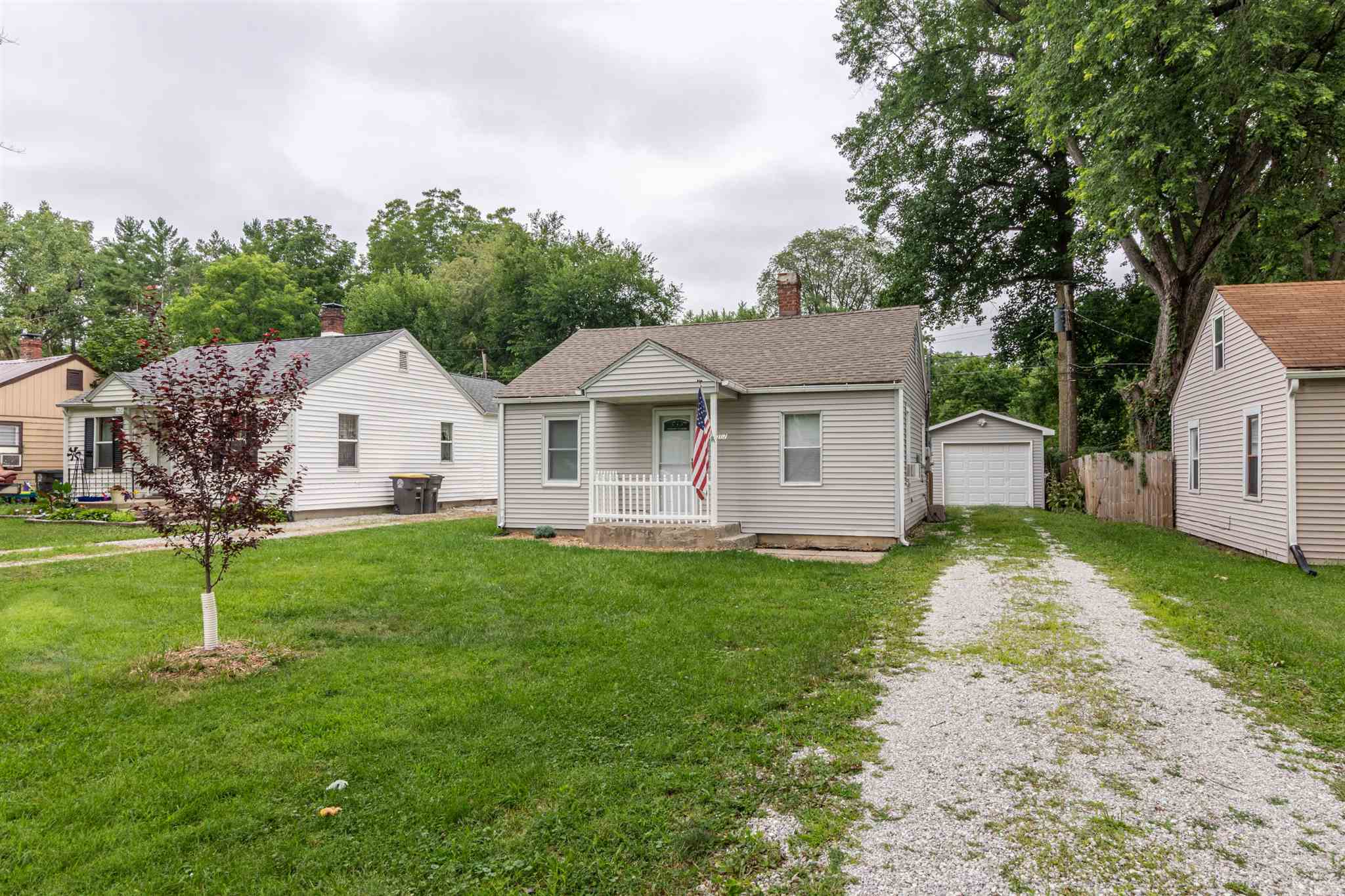 1712 Godfrey Road Fort Wayne, IN 46819 - Photo 3 of 26