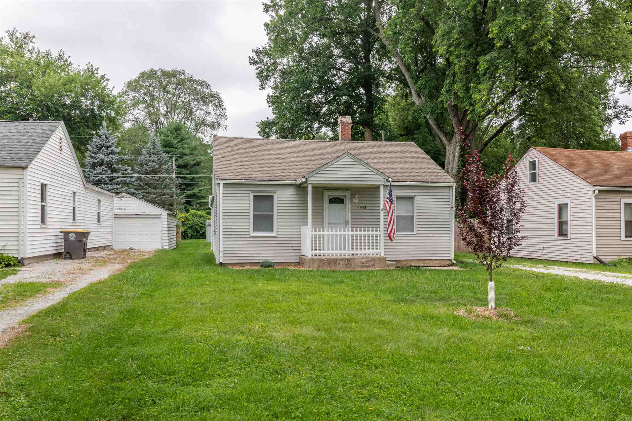 1712 Godfrey Road Fort Wayne, IN 46819 - Photo 4 of 26