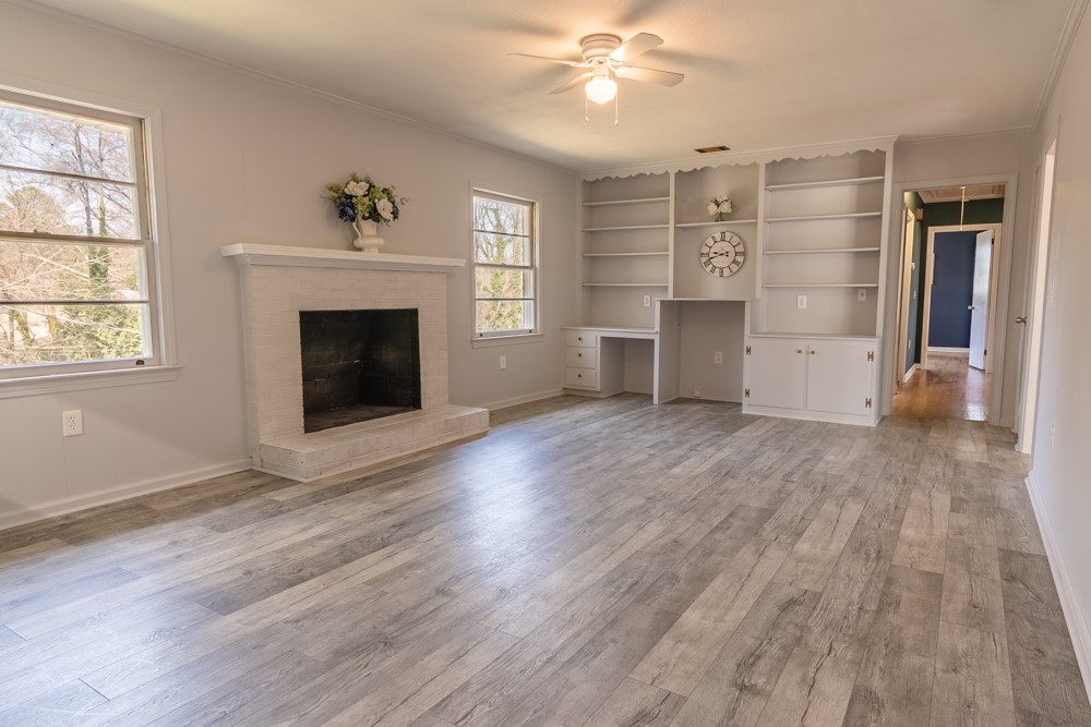 2811 Leconte Road Anderson, SC 29621 - Photo 10 of 27 Built-in Bookcases