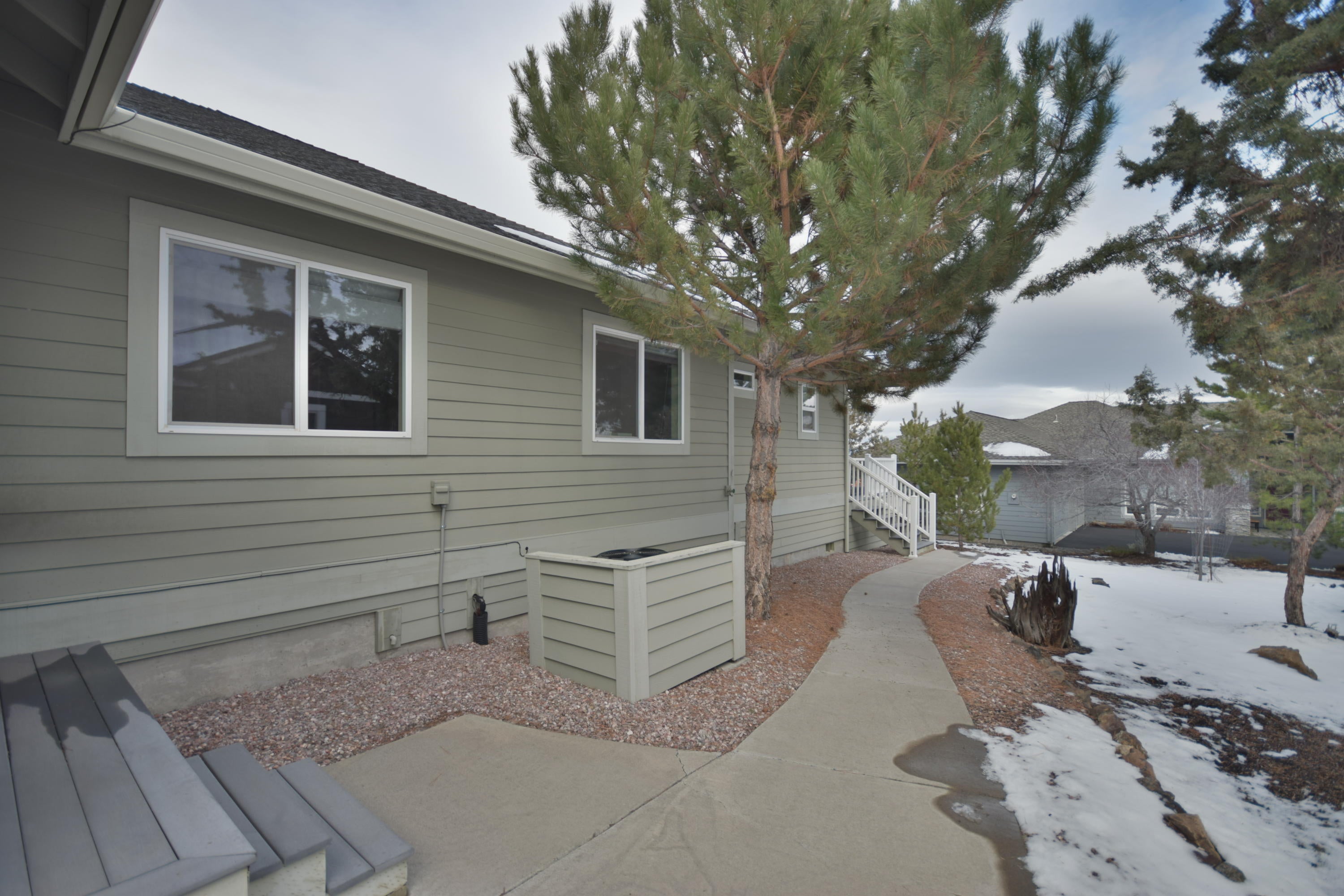 1826 Turnstone Road Redmond, OR 97756 - Photo 23 of 27 Side of House