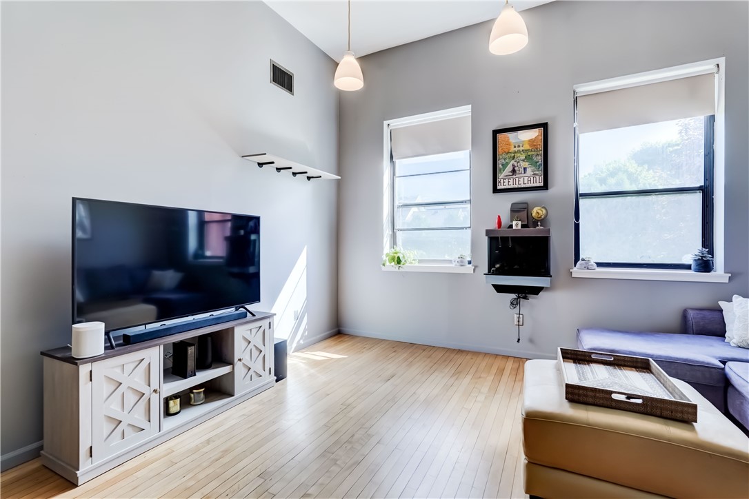 109 Gregory Street Rochester, NY 14620 - Photo 15 of 36