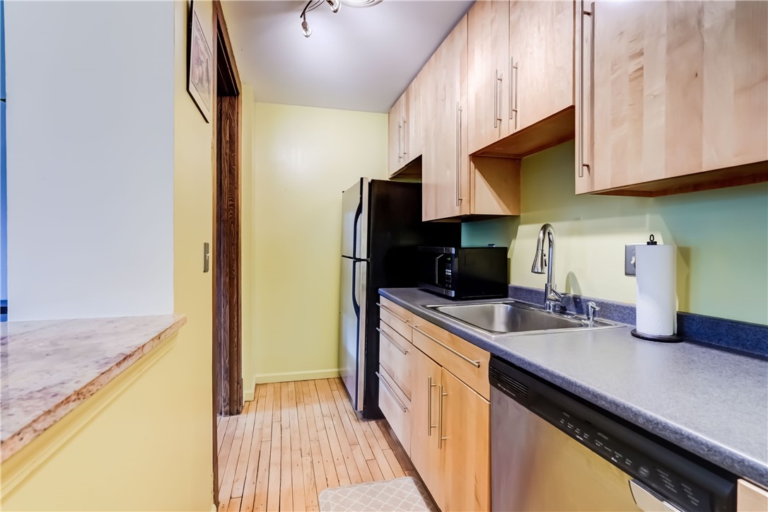109 Gregory Street Rochester, NY 14620 - Photo 21 of 36