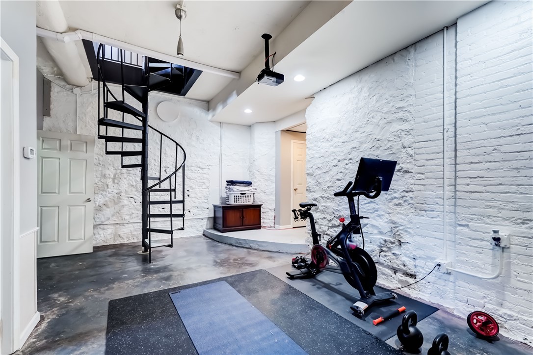 109 Gregory Street Rochester, NY 14620 - Photo 33 of 36