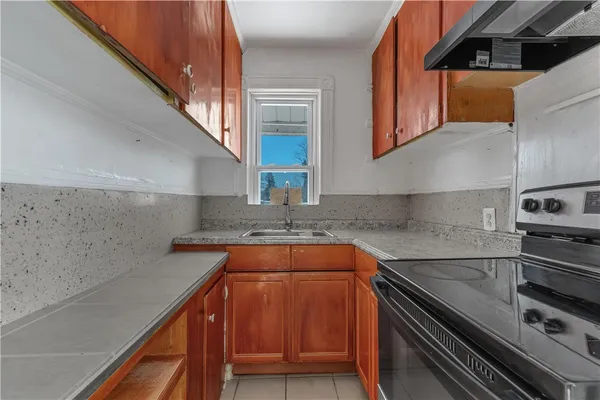 $2,200 | 1070 Main Street, Unit 2, West Warwick, RI 02893